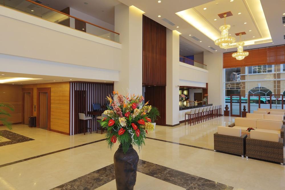 VDB Nha Trang Hotel - Lobby Sitting Area