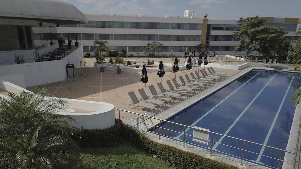 Holiday Inn Villahermosa Aeropuerto, an IHG Hotel - Pool