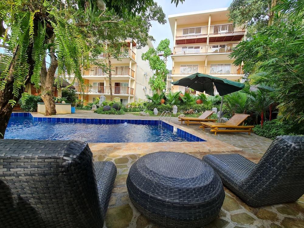Boracay Amor Apartments - Featured Image