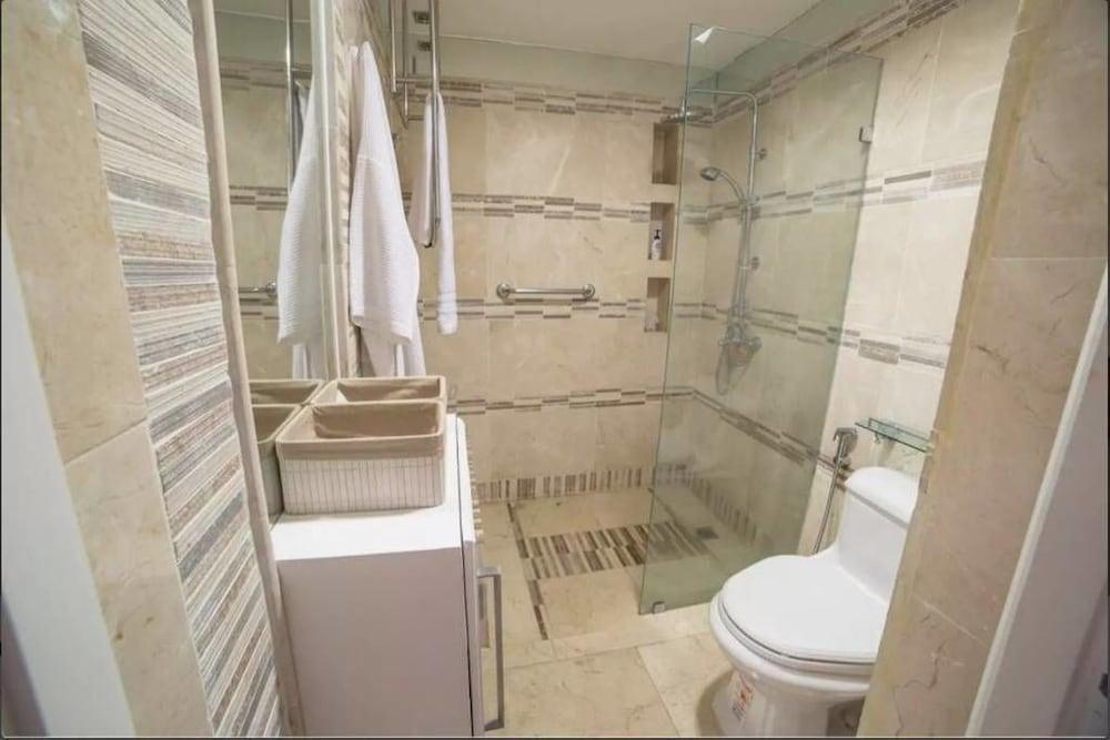 1BR Altos Chavon Apartment by ASVR-C1B - Bathroom