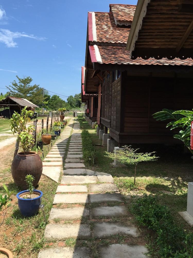 تانابيندانج بانجلوس - Exterior detail