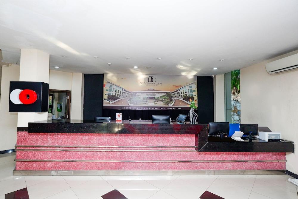 Capital O 1571 Utc Hotel Semarang - Reception