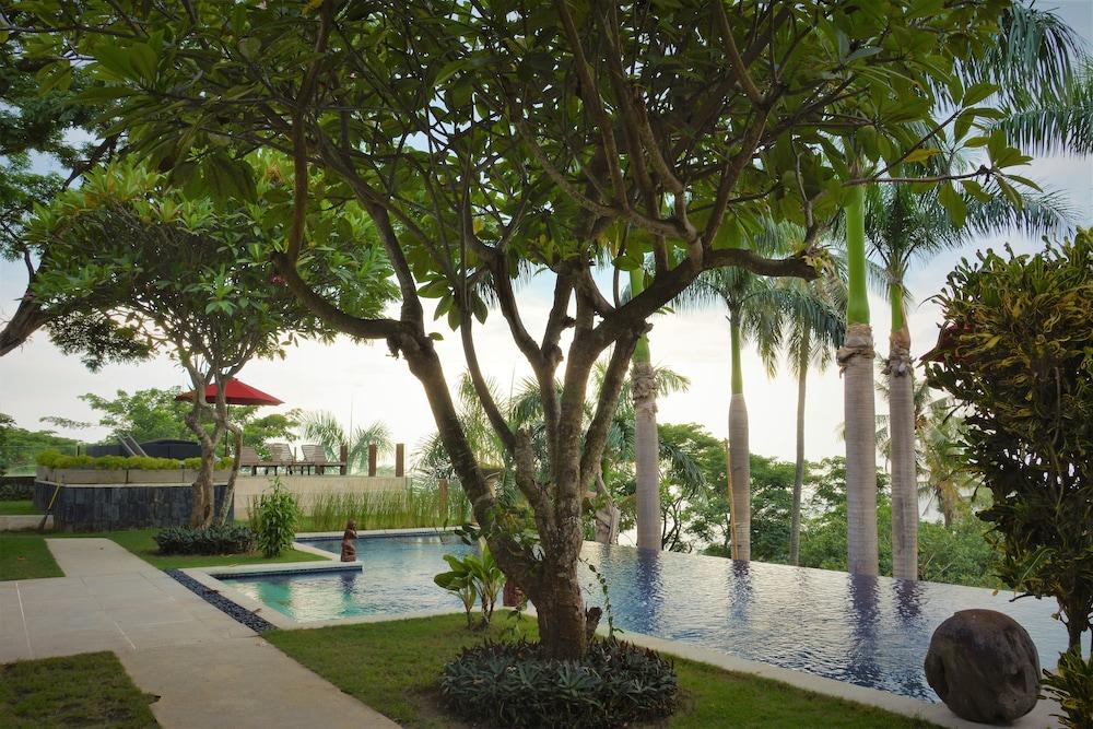 Villa Tiara Lombok Island - Pool