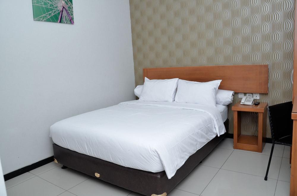 Sunrise Hotel Semarang - Room