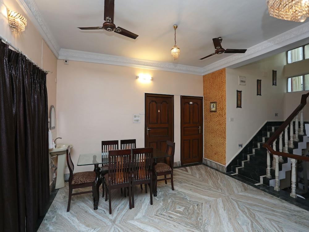 OYO 16495 Kolkata Inn - Lobby