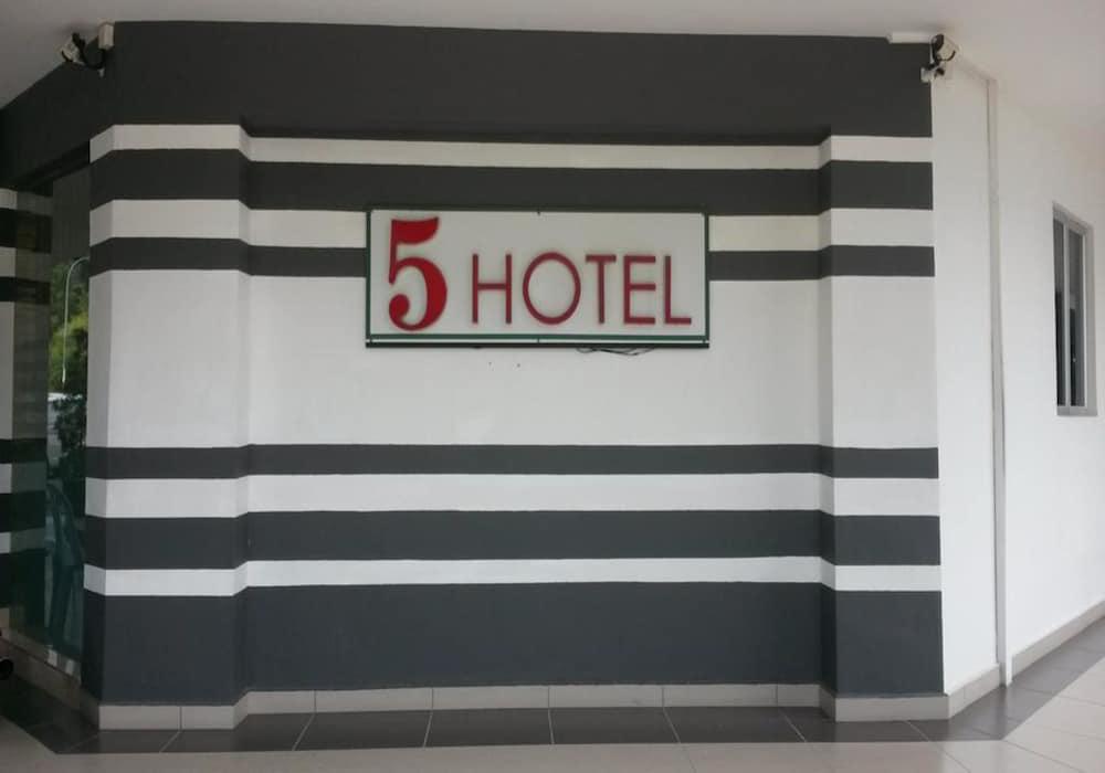 Five Hotel - Exterior detail