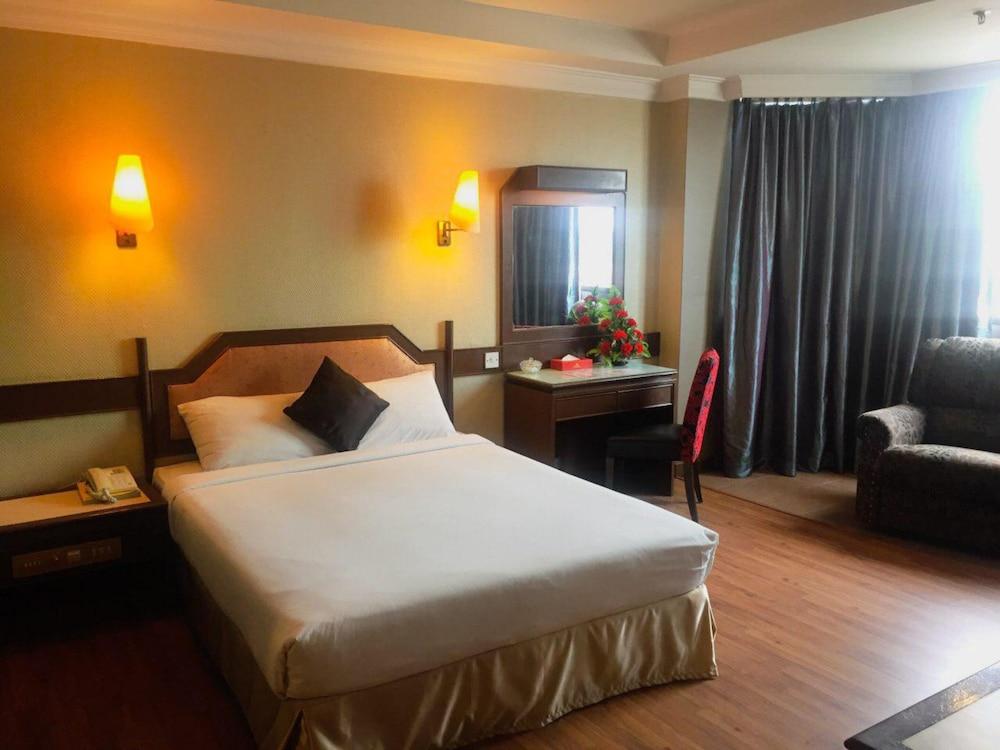 Hotel Grand Crystal Kedah - Room