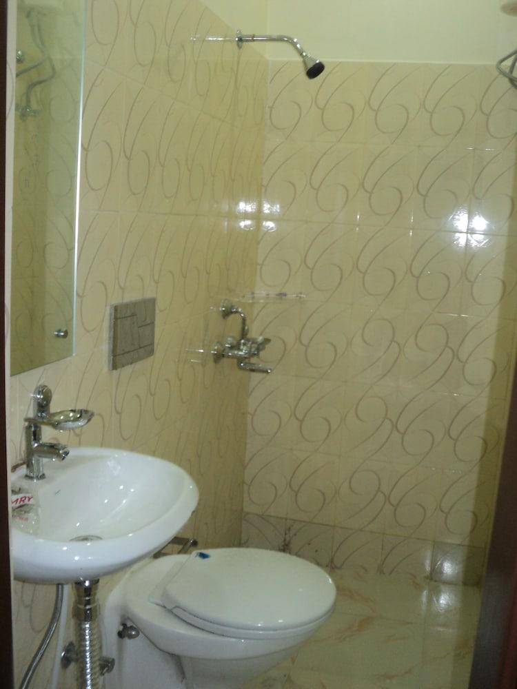 Hotel Best Inn - Bathroom