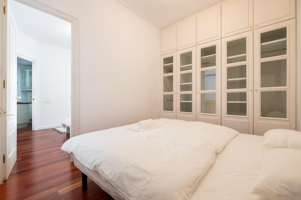 شقة مذهلة مكونة من 4 غرف نوم تقع في ساجرادا فاميليا - Room