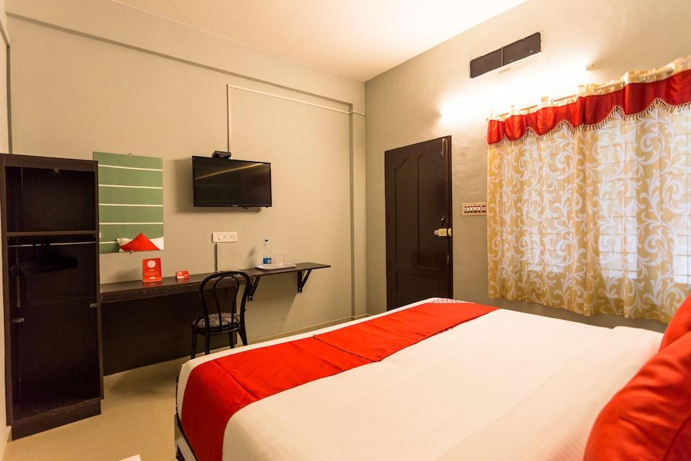 OYO 15598 Cochin Airport Hotel - Guestroom