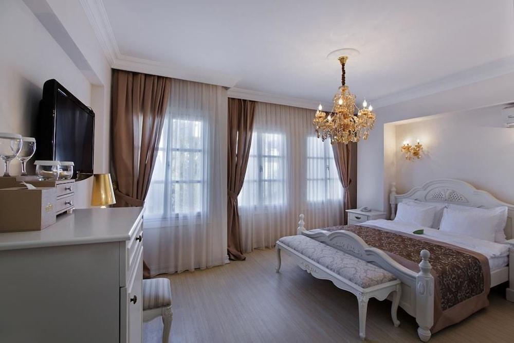 Lavin Suites Hotel - Room