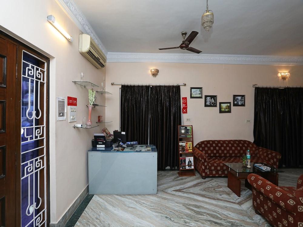 OYO 16495 Kolkata Inn - Reception