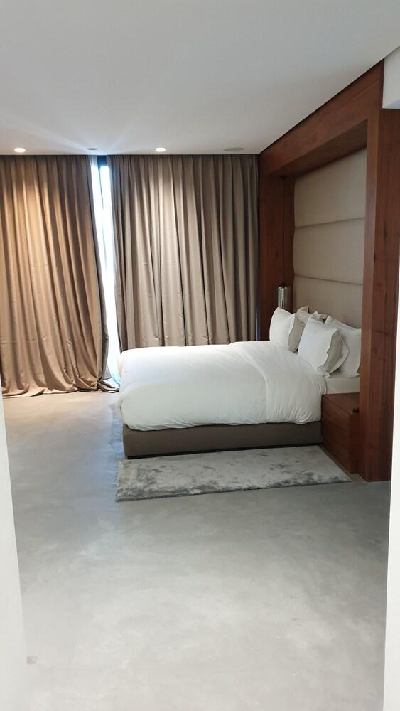 Urban Luxury Loft Penthouse - Room