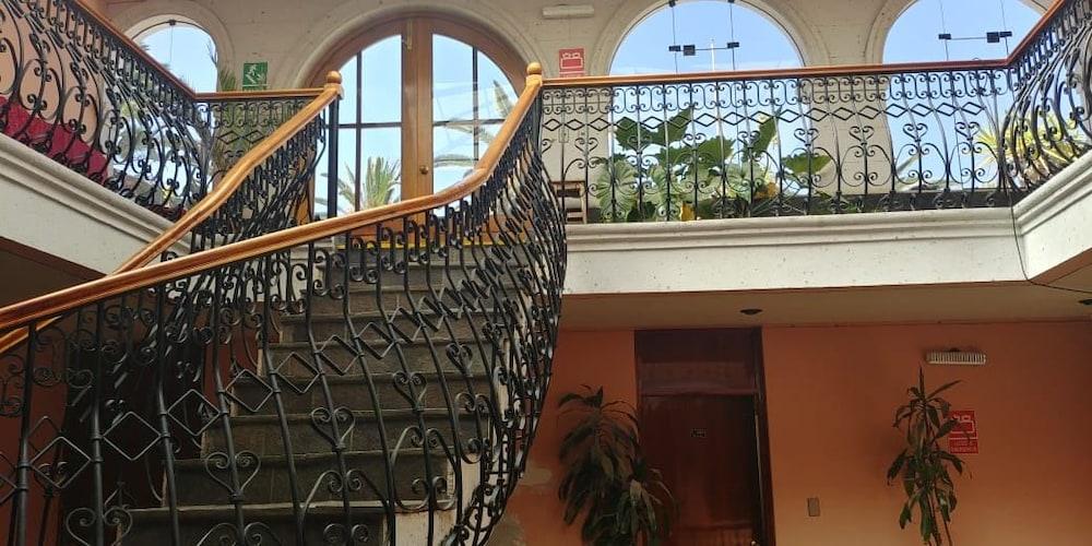 Hotel Dos Reynas - Interior