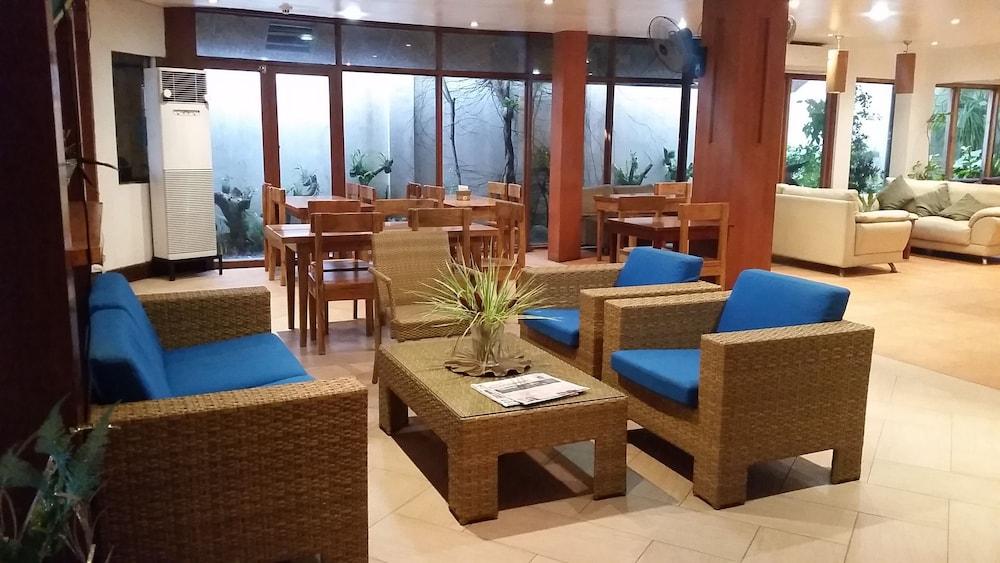 Boracay Beach Club - Lobby Sitting Area