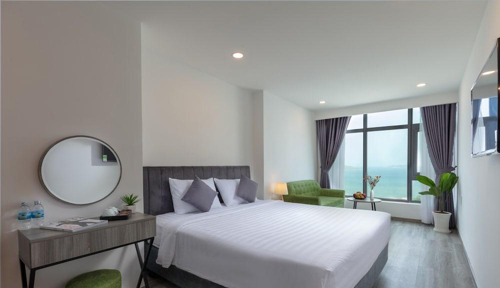 Nha Trang Moony Hotel - Featured Image