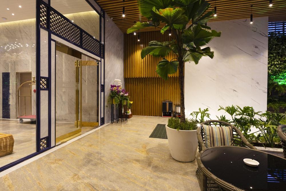 Erica Nha Trang Hotel - Interior Entrance