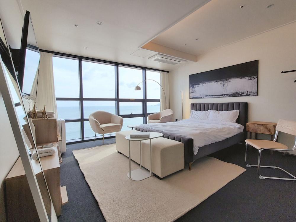 UH Suite Haeundae Landscape 14th Floor - Room