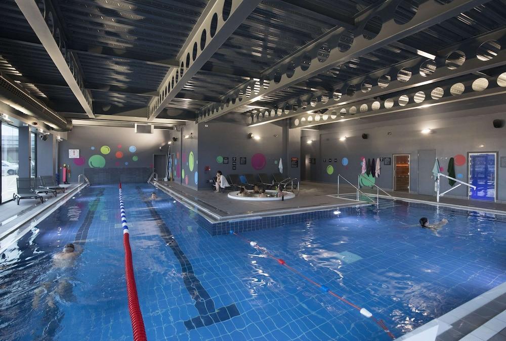 فيليدج هوتل بريستول - Indoor Pool