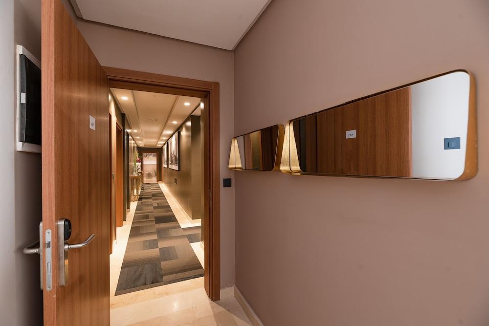 Avenue Suites & Appart hôtel Deluxe - Interior