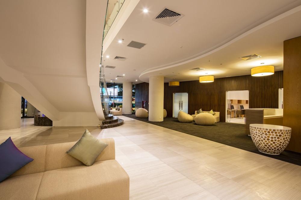 Starcity Hotel & Condotel Beachfront Nha Trang - Lobby Lounge