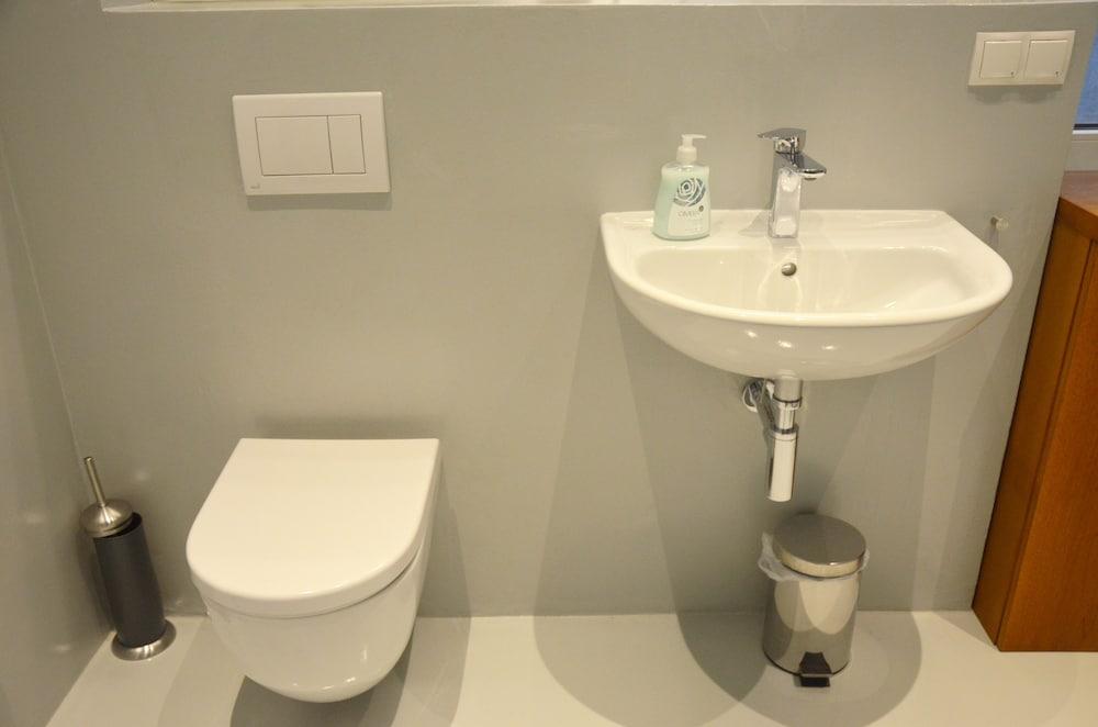سوهو أبارتمنتس - جراند سوهو - Bathroom Sink