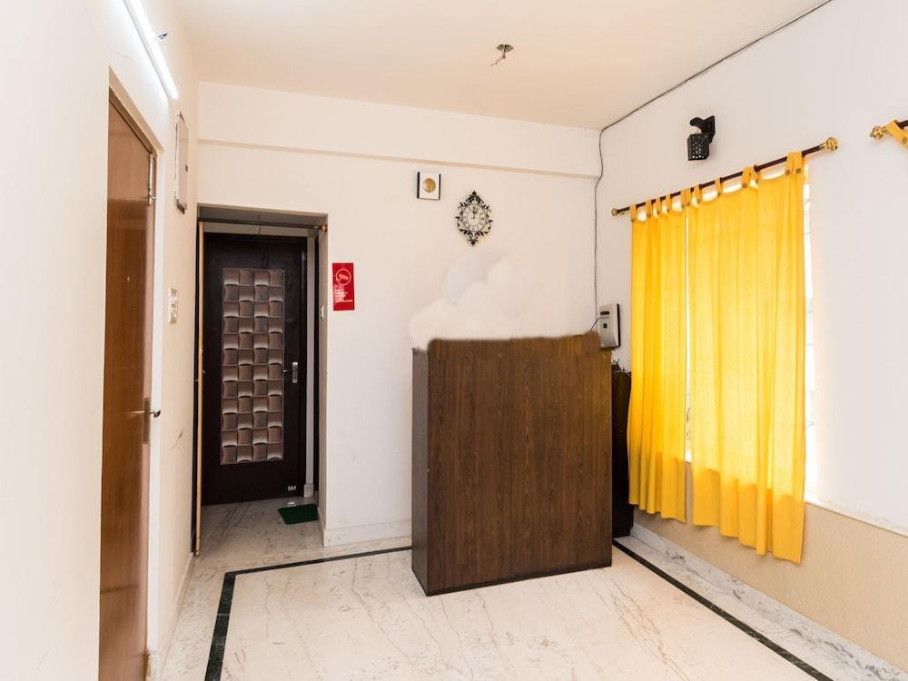 OYO 9311 Kolkata Residency - Reception