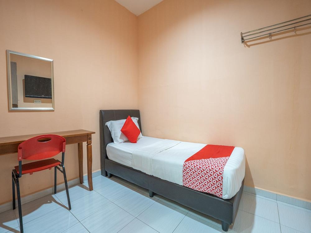 SPOT ON 89828 Hotel Seri Gemilang - Room