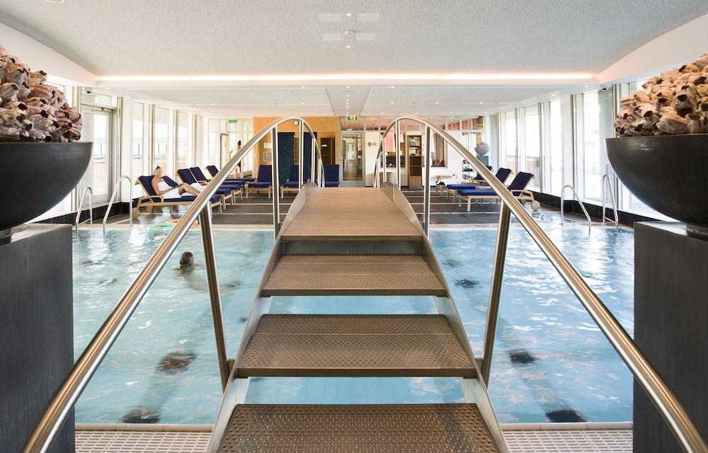 Steigenberger Airport Hotel Amsterdam - Indoor Pool