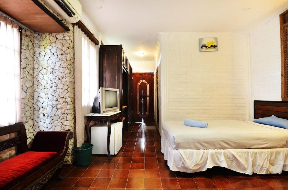 Hotel Prawita - Room