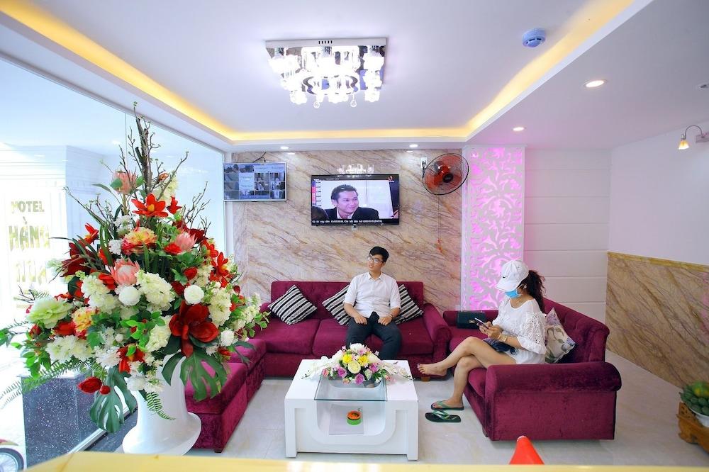 Hang Nga Hotel - Featured Image