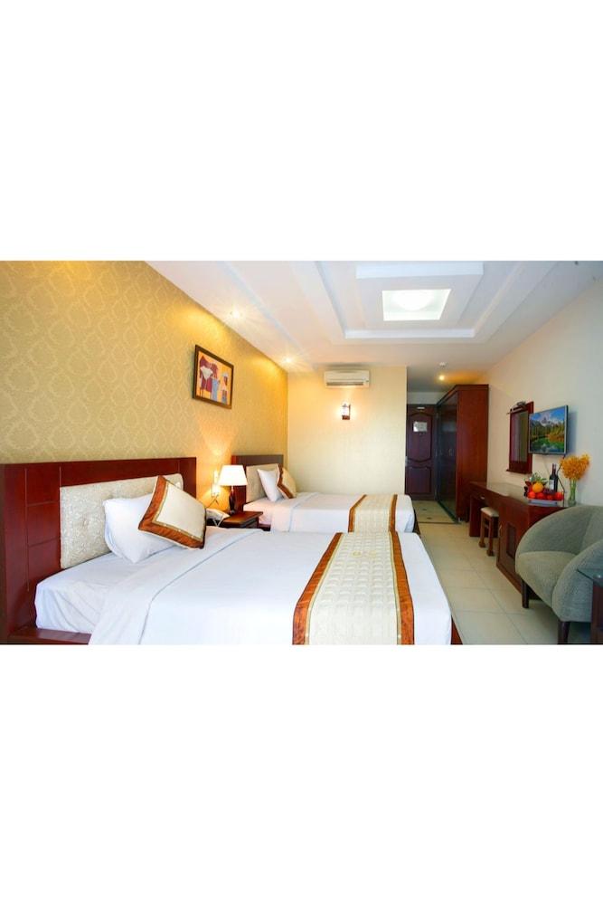 Sunny Hotel - Room