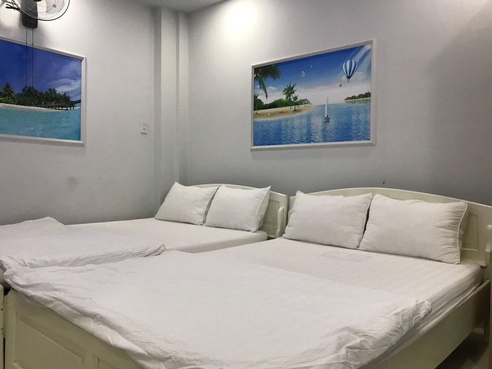 SPOT ON 900 Xina Hostel - Featured Image