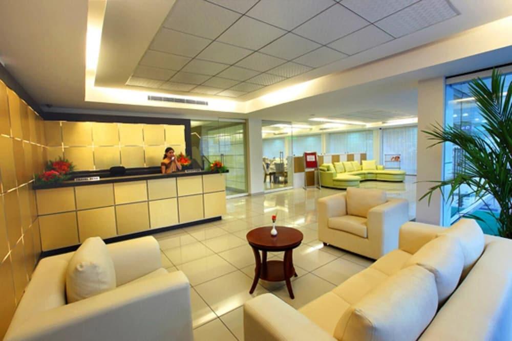 Hotel Kunnathan Residency - Lobby