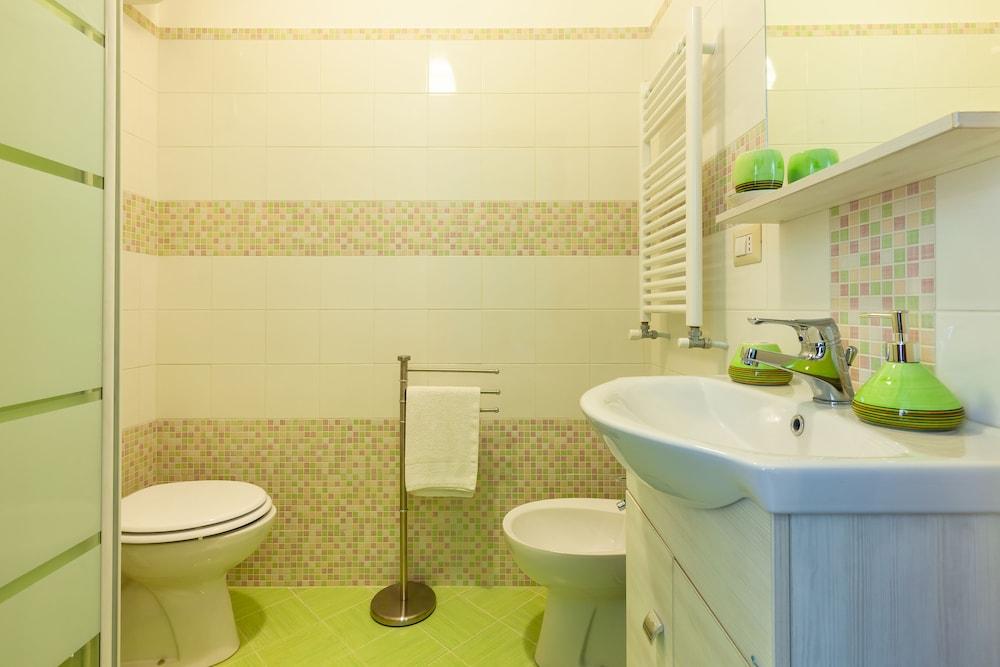 Blundo Family Apartment by Wonderful Italy - Bathroom