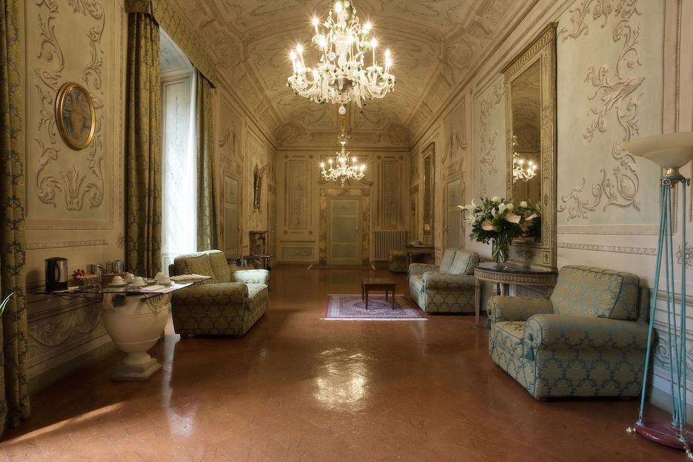 Palazzo Magnani Feroni - Hotel Interior