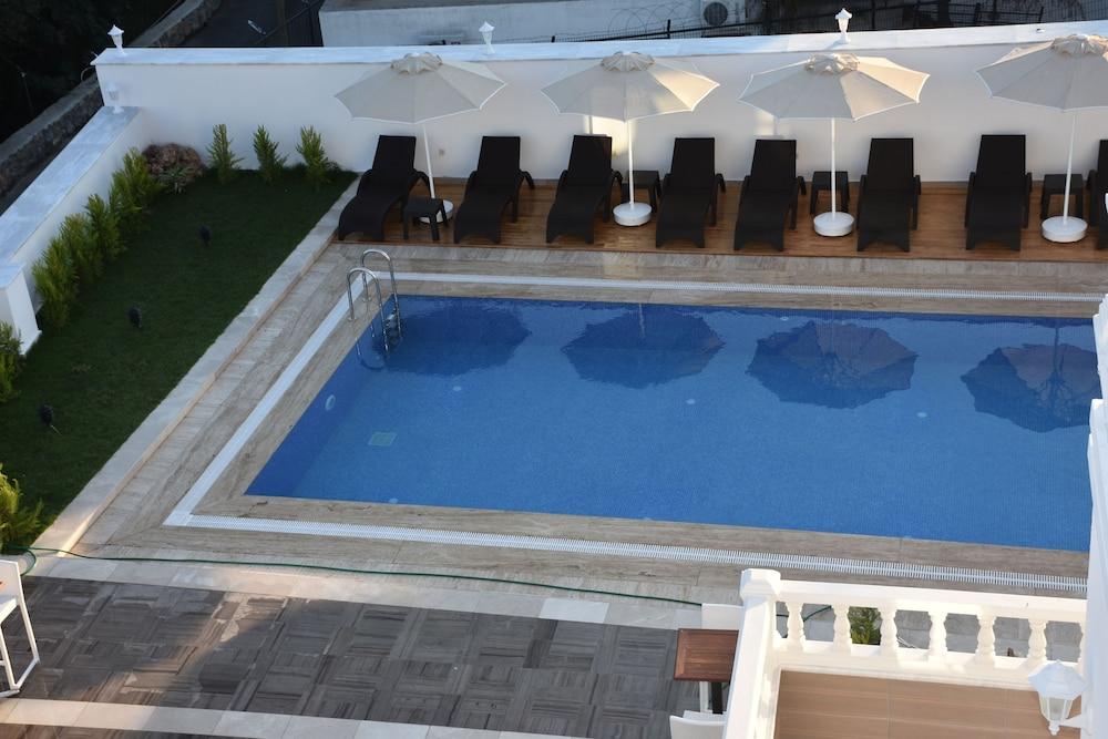Laden Hotel Bodrum - Outdoor Pool