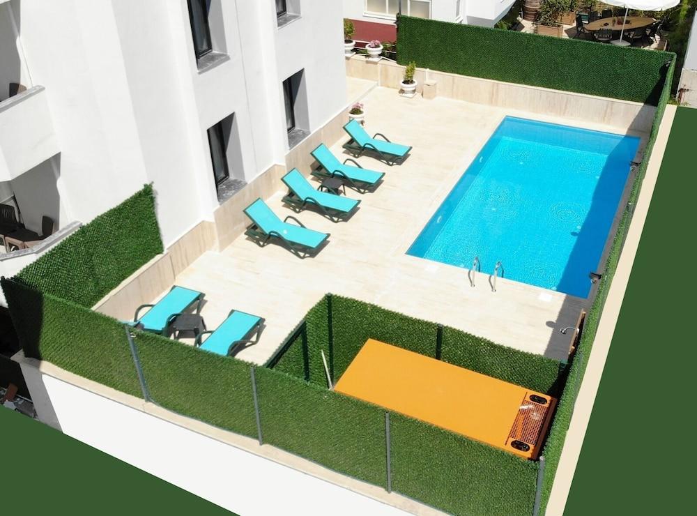 Pure Blanche Hotel - Pool