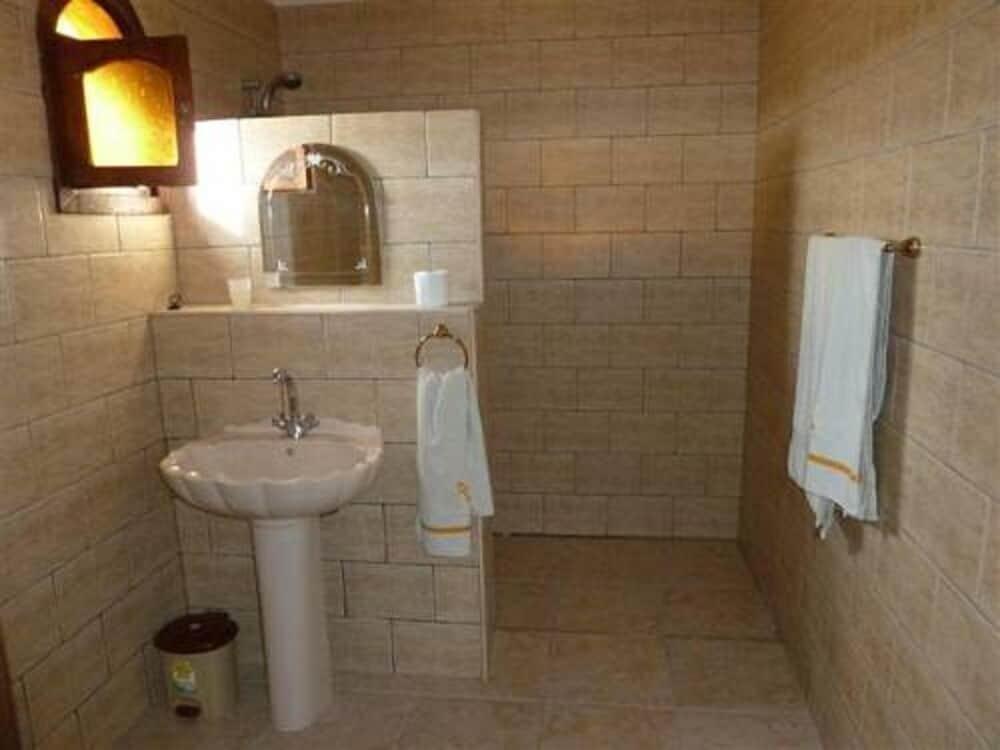 Bawiti Oasis Resort - Bathroom