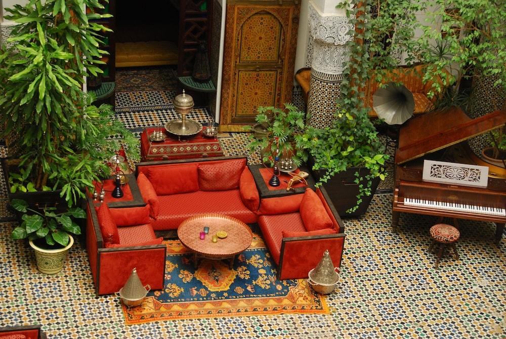 Dar El Ghalia - Lobby Sitting Area