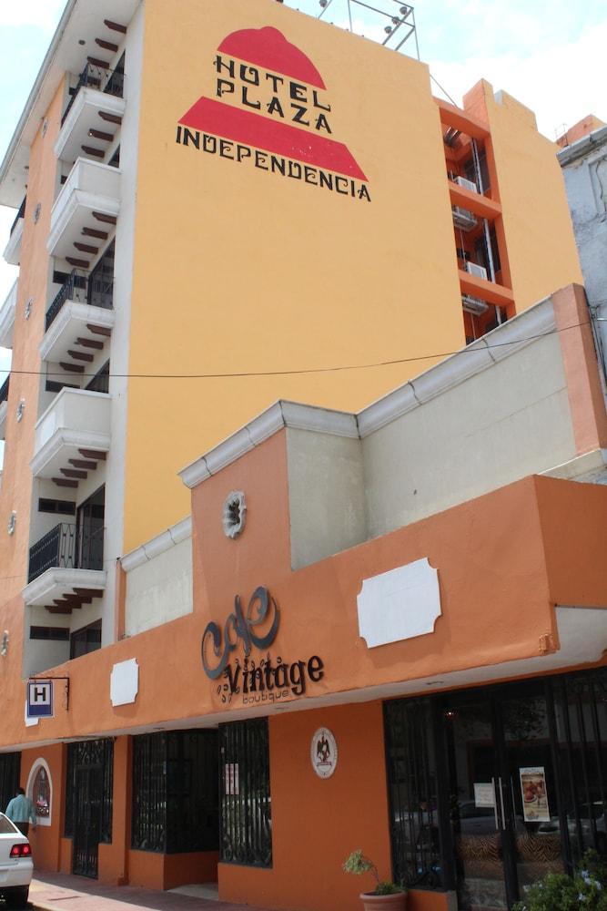 Hotel Plaza Independencia - Featured Image
