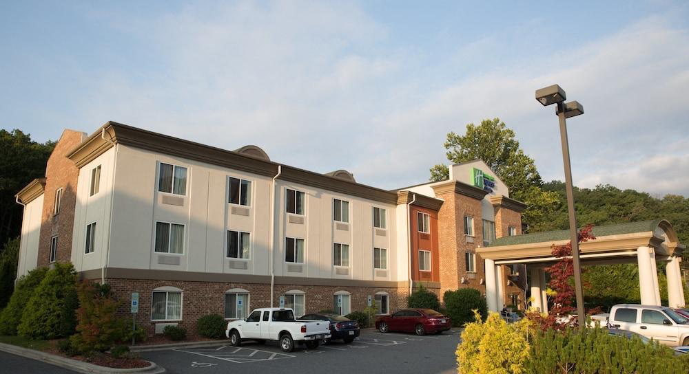 Holiday Inn Express Hotel & Suites Cherokee / Casino, an IHG Hotel - Exterior