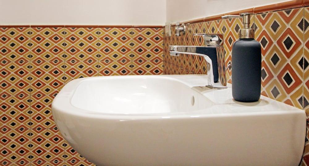 كازا دانتي  - هيستوريك أبارتمنت - Bathroom Sink