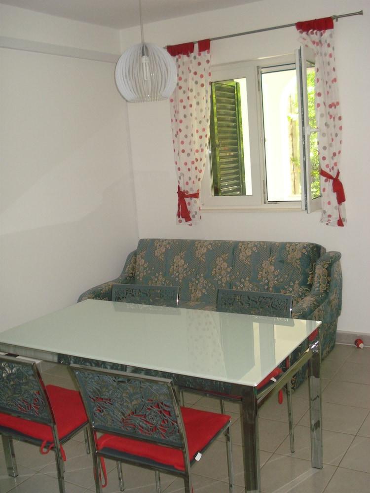 Apartments Ordulj - Living Room